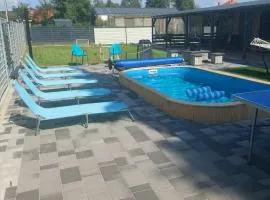 Tin Men Apartmanház