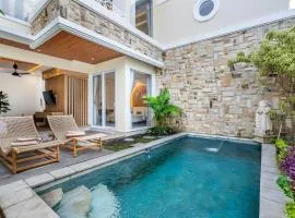 Private Pool Villa Arsy w Rooftop By Orivista