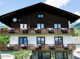 Dorfstubn-Wieser Ferienwohnungen, casa per le vacanze a Millstatt