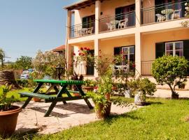 Maria's Apartments, rental pantai di Kavos