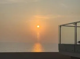 Partial Sea View Apartment Room