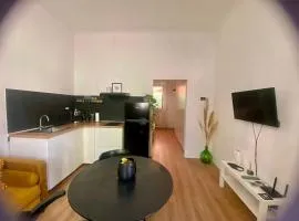 AMA HOMe