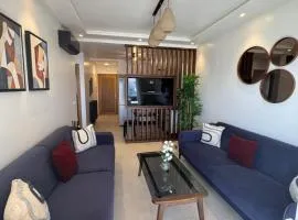 Elegant apartment with pool & sea nearby