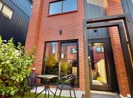 Prime Location! Cozy Apartment Near ONE NZ Stadium