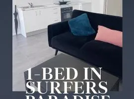 Sunrise Lodge Apt 4 - Cozy 1BR - Poolside Escape