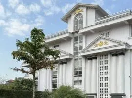 Star Valley Hotel