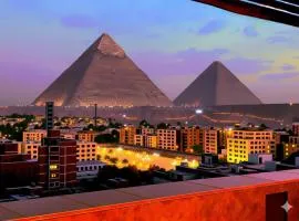 GEM Pyramids & Grand Museum View