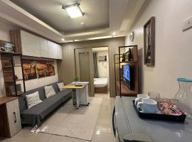 Koro Den at Shore Residences, hotel na pl&aacute;ži v destin&aacute;cii Manila