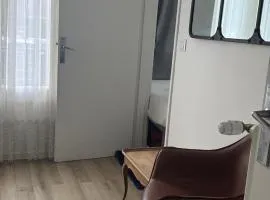Cozy studio 12 minutes de Paris Montparnasse