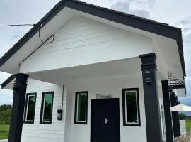 Azzahra Sawah Homestay Unit A