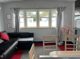 Cosy Caravan near the beach