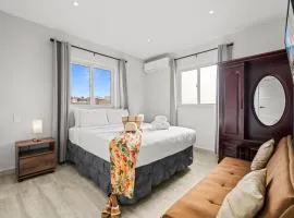 Prime Location 2br W Pool, Bbq & Close To Beach