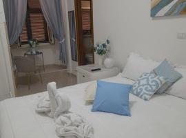Falanga Family Guests Accommodation, hotel in Civitavecchia
