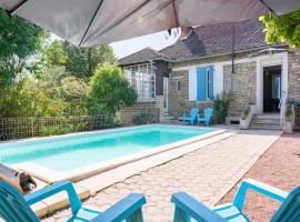 Le Clos Poncétys - Villa avec Piscine, hotel i Davayé
