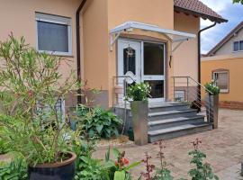 LenaVi's Fewo Nähe Europa Park & Rulantica, hotel in Kippenheim