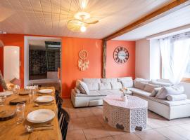 Maison auvergnate cœur de village, hotel in Messeix