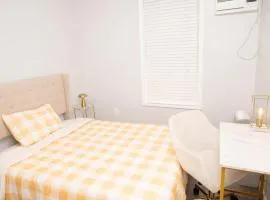 Brooklyn Seaside Stay Yellow30