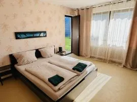Helle 2-Zimmer Erdgeschosswohnung mit Terrasse