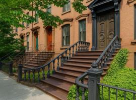 Bright Downtown Room near Yale & East Rock!, hotell i New Haven