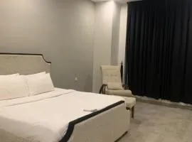 Spacious 1-Bedroom Apartment