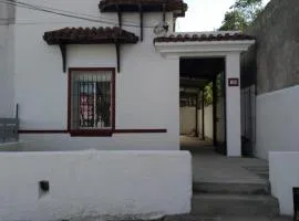 Casa céntrica a metros del puerto y de la terminal