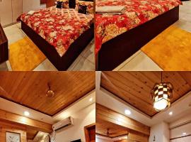 Vrinda Homes, hotell i Noida