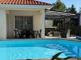 Belle Maison MALOU climatisée calme, piscine, jacuzzi 3km plage Labenne Capbreton