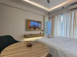 Hazratganj Hideaway