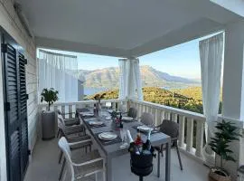 Ellara Residence Apartment with a fantastic view