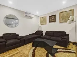 Super Townhouse OAK Hitec City Near Image Hospital