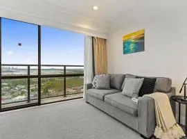 Skyline Sojourn Studio with Parking and Sea Views