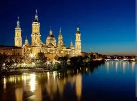 Apartamento en el centro de zaragoza "EL RUBÍ DEL PILAR"