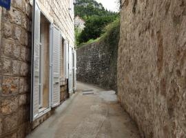 Apartments Florian โรงแรมในโลปุด