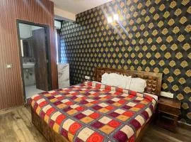 Hotel Lagoon Inn - Malviya Nagar