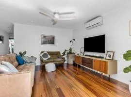 Kirra Shores Coastal Hideaway