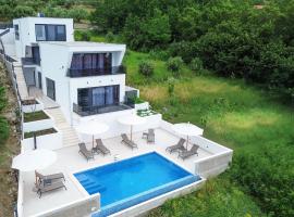 Exclusive Villa Belenum with breakfast,gym,sauna, hotel a Mlini