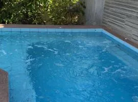 Apartamento com piscina e churrasqueira