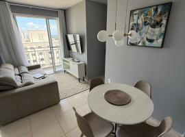 Apartamento vista para o rio ao lado do shopping, hotel with parking in Manaus