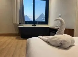 The kings of pyramids view inn