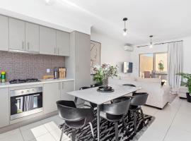 Secluded Getaway For A Family 3bdr, hotel in Armadale