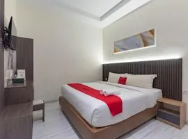 RedDoorz Plus Near SP Plaza Batu Aji Batam