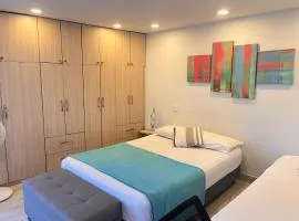NUEVO! Precio por Lanzamiento 1 hasta 5 personas MedalloHost