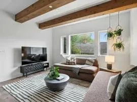 5BR at The Adelynn - Luxury Build - Walk to All