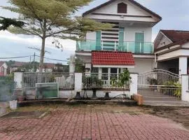 Faisal Nurul Homestay Guest House