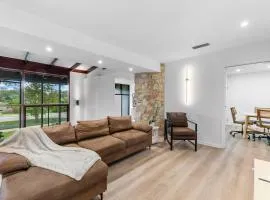 Altamonte Springs Retreat Fenced Yard & Workspace