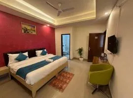 The Indian Hotel 186 Near Medanta Hospital