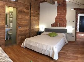 Osteria Senza Fretta Rooms for Rent, gjestgiveri i Cuneo
