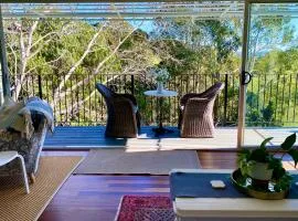 "La Petite Grange" Maleny