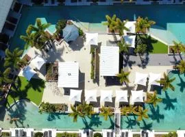 Narli Shores -1-Bedroom Unit, Spa Bath and Lagoon Pool, Minutes From the Beach!
