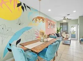 Golf Cart - Walk to Beach - Pool - Pets - Floor BR